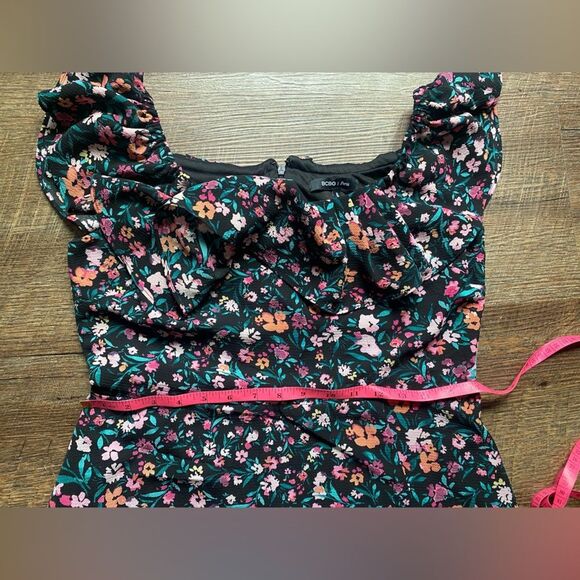 BCBG Paris Off-Shoulder Maxi Dress floral pretty feminine sz M garden cottage - Picture 14 of 16